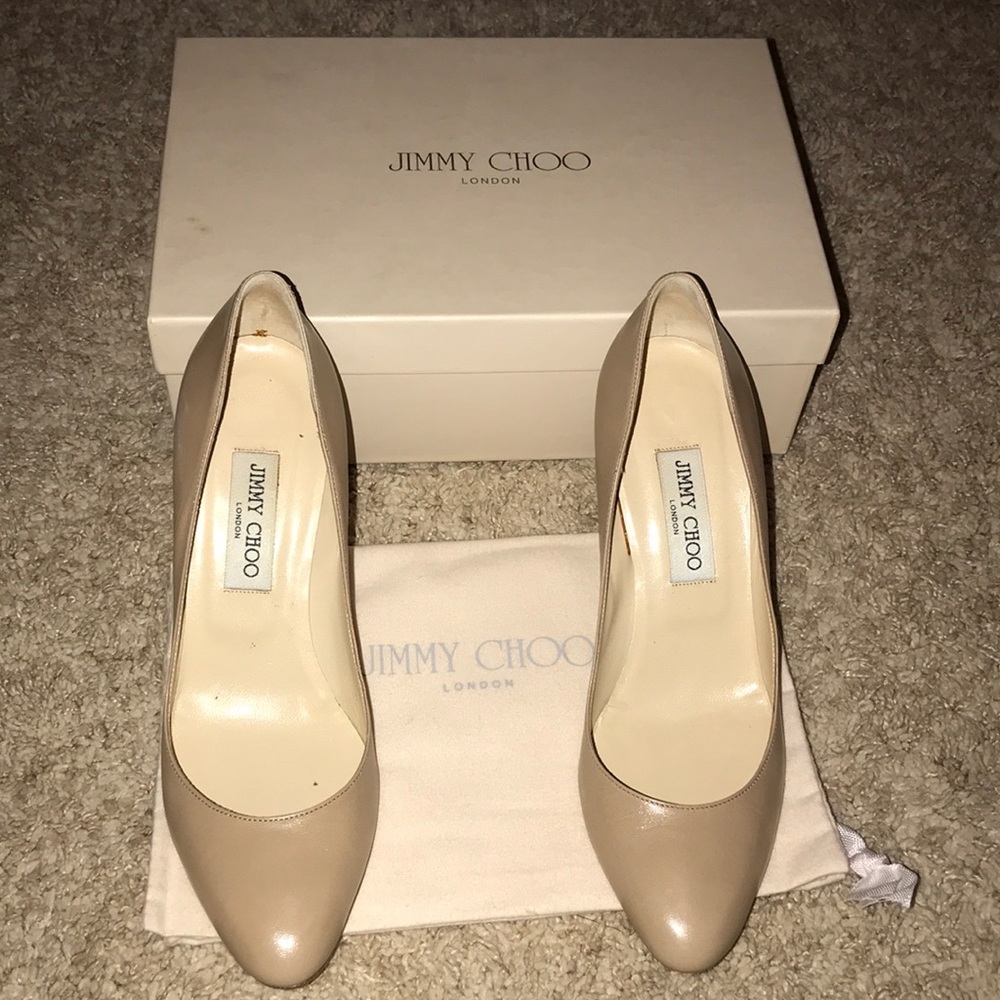 Jimmy Choo like new Gilbert tan pumps. Size 39.5